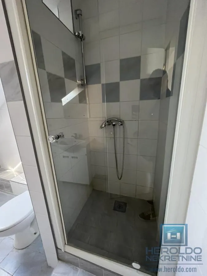 Prodaja, kuća, 400m², Centar, Jagodina