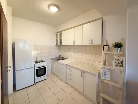 Izdavanje, jednosoban stan, 52m², City Kvart, Podgorica - image 5