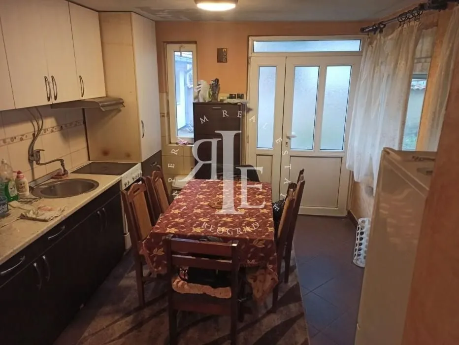 Sale, house, 70m², Vračar Sve Podlokacije, Beograd