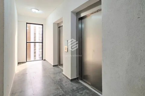 Izdavanje, jednosoban stan, 43m², Stari Aerodrom, Podgorica - image 6