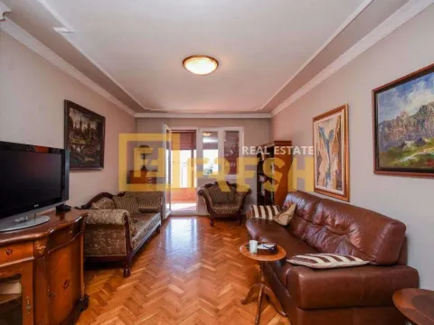 Izdavanje, trosoban stan, 100m², Centar, Podgorica - image 2