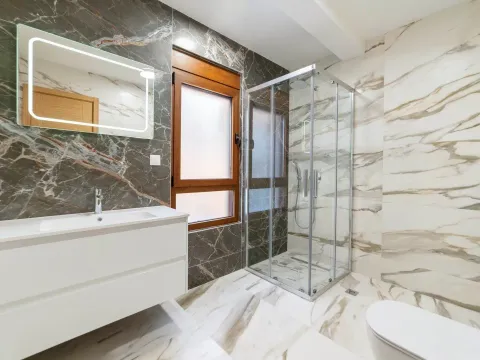 Prodaja, trosoban stan, 142m², Gorica C, Podgorica - image 12