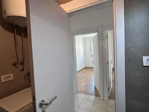 Rent, two bedroom apartment, 53m², Karaburma, Palilula Sve Podlokacije - image 9