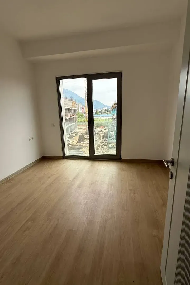 Sale, two bedroom apartment, 74m², Centar, Bar