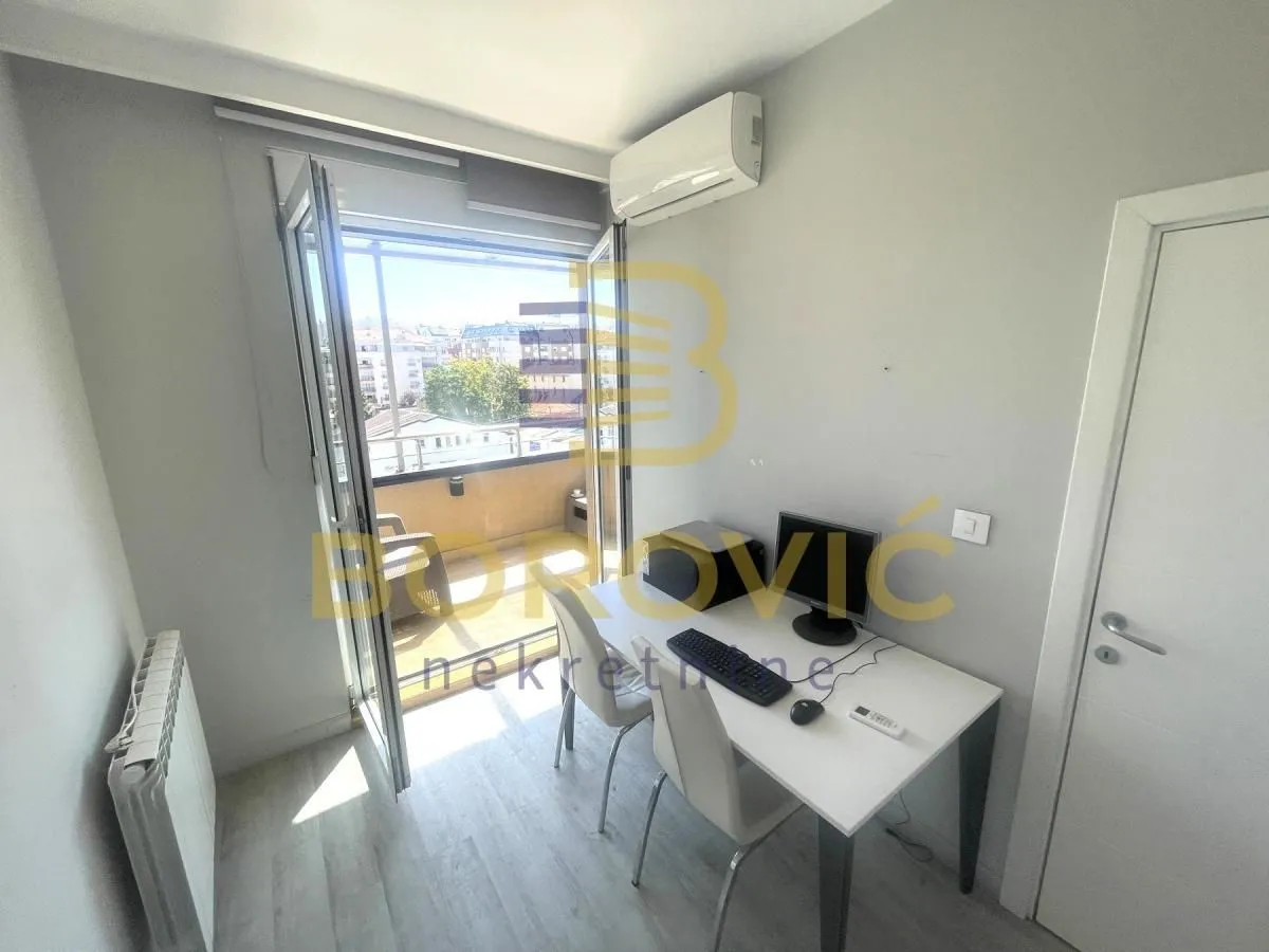 Sale, apartment, 118m², Đeram Pijaca, Beograd