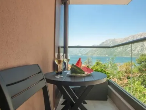 Prodaja, kuća, 210m², Dobrota, Kotor - image 40