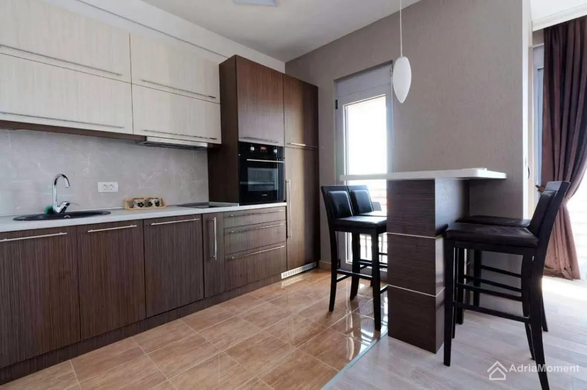 Prodaja, trosoban stan, 140m², Donja Lastva, Tivat