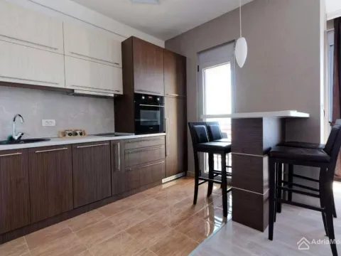 Sale, three bedroom apartment, 140m², Donja Lastva, Tivat - image 4