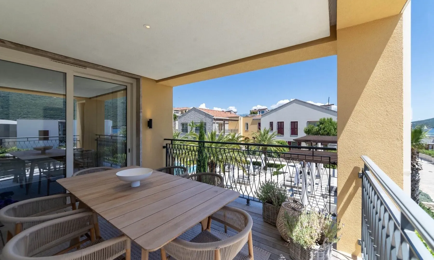 Prodaja, trosoban stan, 188m², Portonovi, Herceg Novi
