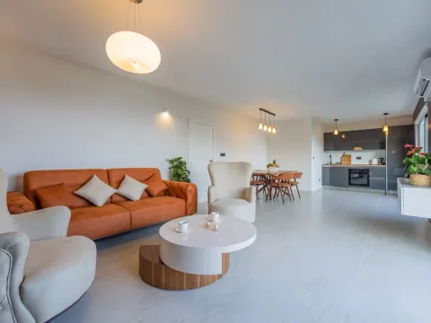 Prodaja, trosoban stan, 100m², Markovići, Budva - image 4