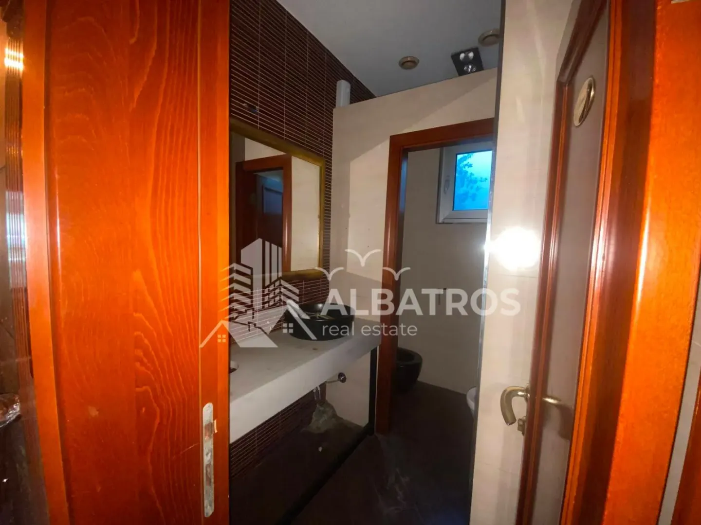 Rent, office space, 169m², Centar, Bar