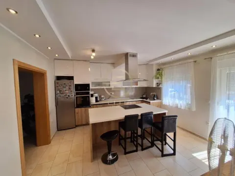 Prodaja, kuća, 219m², Veternička rampa, Novi Sad Sve Podlokacije - image 18