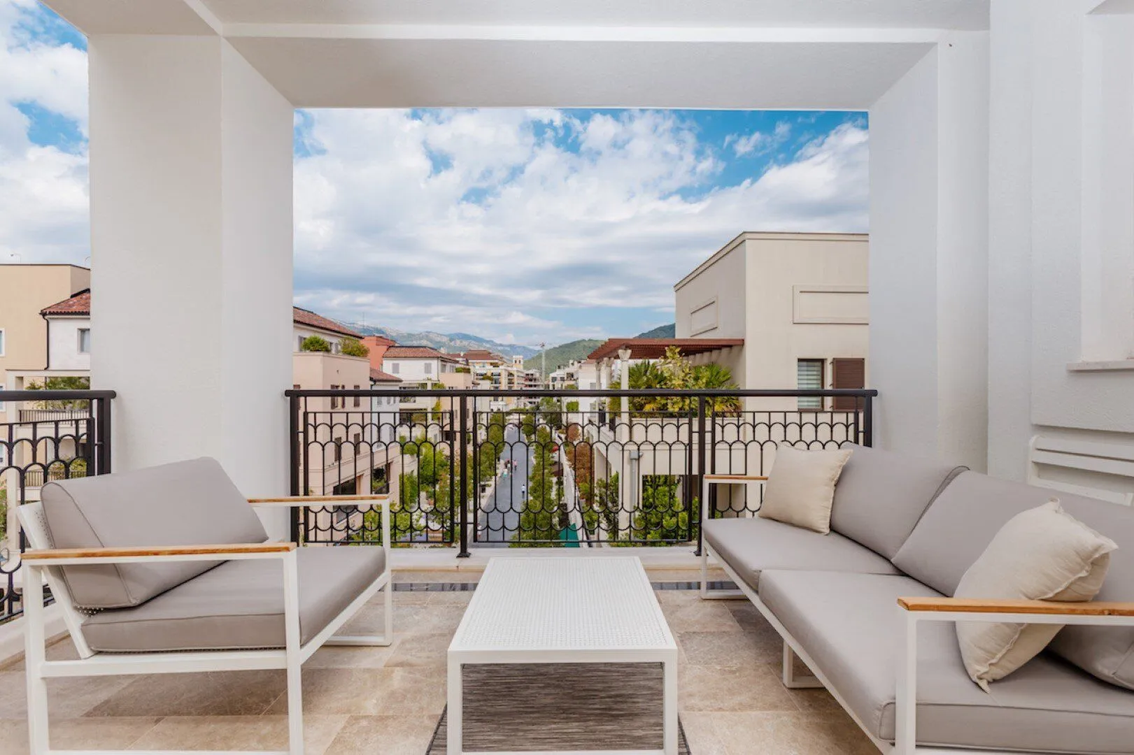 Rent, two bedroom apartment, 134m², Porto Montenegro, Tivat