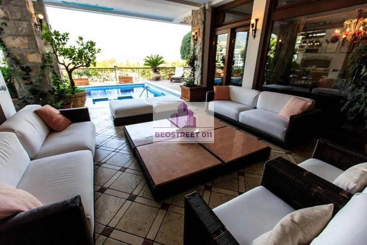 Sale, house, 1200m², Stari Grad, Budva