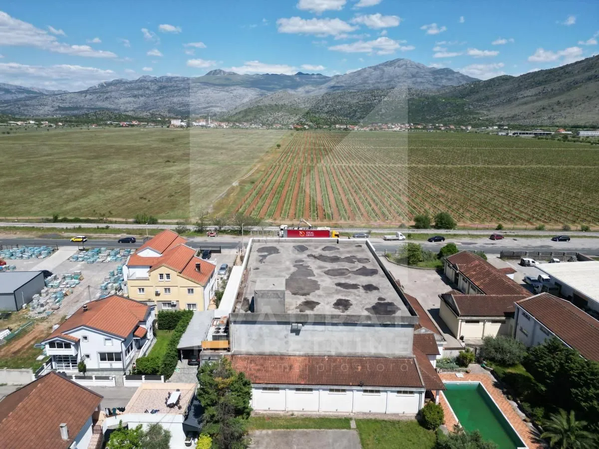 Rent, office space, 2450m², Tuzi, Podgorica