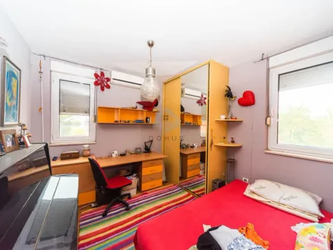 Izdavanje, trosoban stan, 90m², Centar, Podgorica - image 6