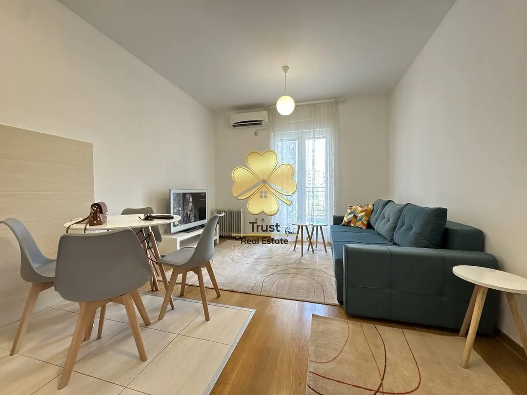 Izdavanje, garsonjera, 30m², Blok 6, Podgorica