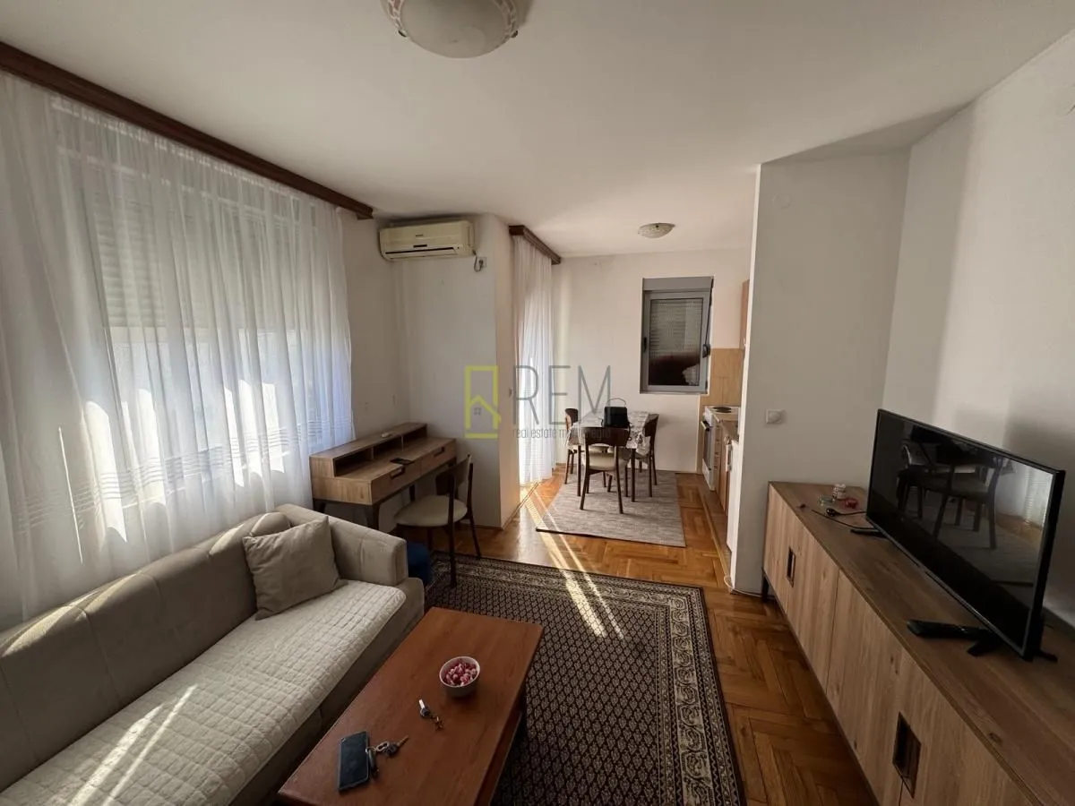 Izdavanje, jednosoban stan, 42m², Momišići, Podgorica