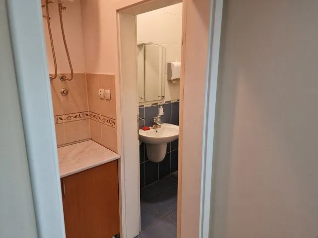 Sale, office space, 70m², Rača, Srbija