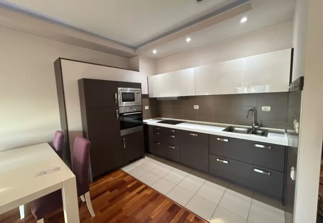 Izdavanje, jednosoban stan, 53m², City Kvart, Podgorica