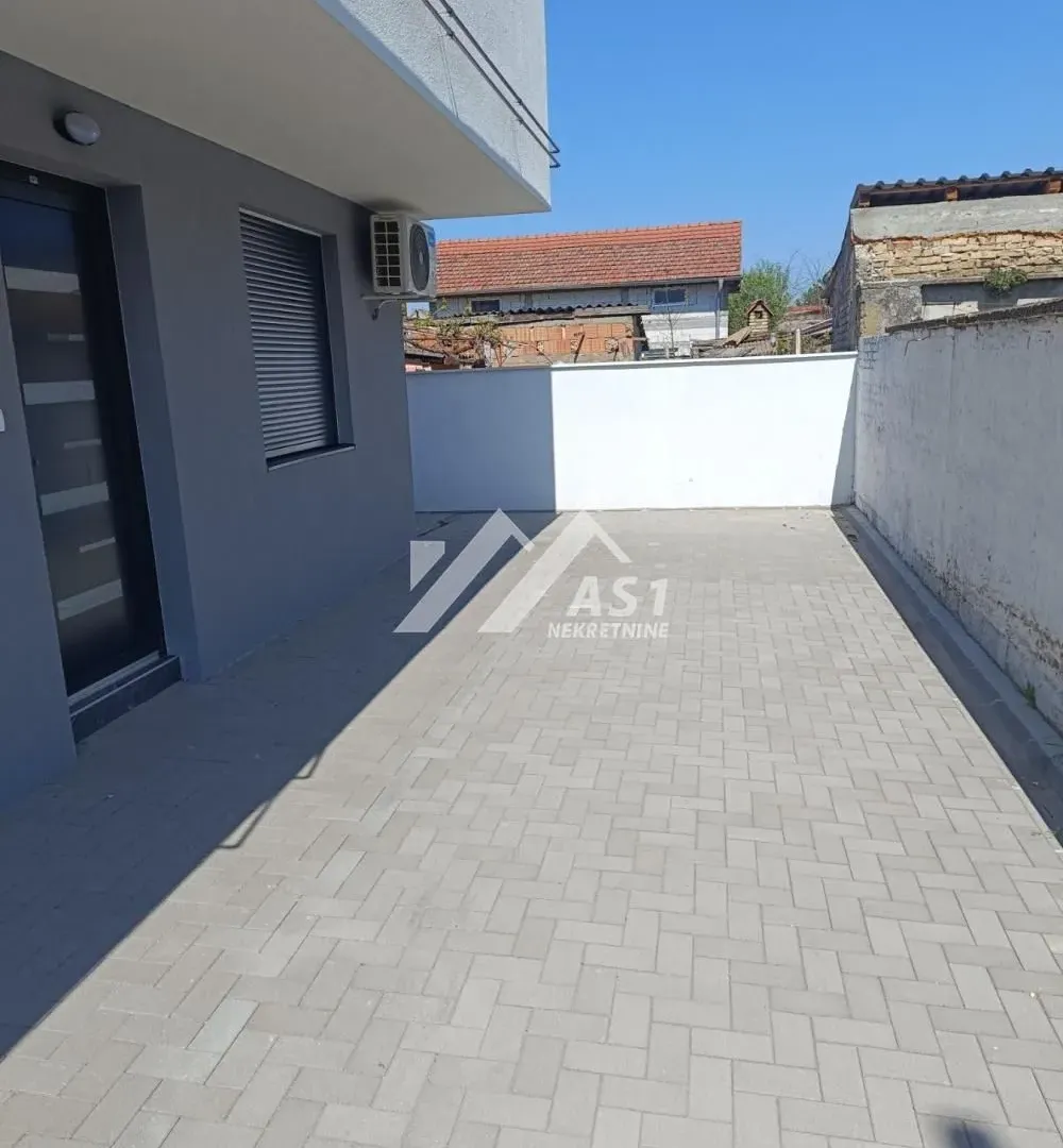 Izdavanje, trosoban stan, 56m², Klisa, Novi Sad Sve Podlokacije