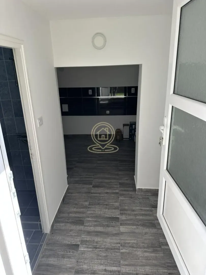 Prodaja, dvosoban stan, 68m², Pantelej, Niš