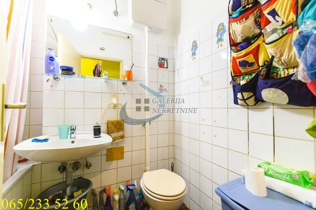 Prodaja, trosoban stan, 86m², Novi Beograd Blok 71, Novi Beograd Sve Podlokacije