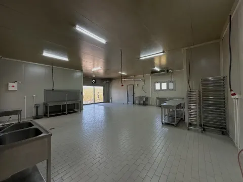 Rent, office space, 182m², Zaljevo, Bar - image 9