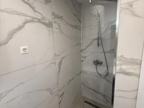 Izdavanje, jednosoban stan, 47m², Stari Aerodrom, Podgorica - image 2