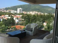 Sale, four bedroom apartment, 177m², Centar, Budva - image 4