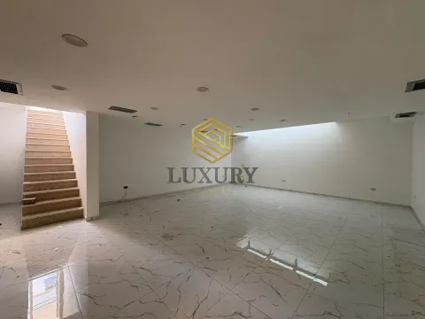 Rent, office space, 160m², Dalmatinska ulica, Podgorica - image 2