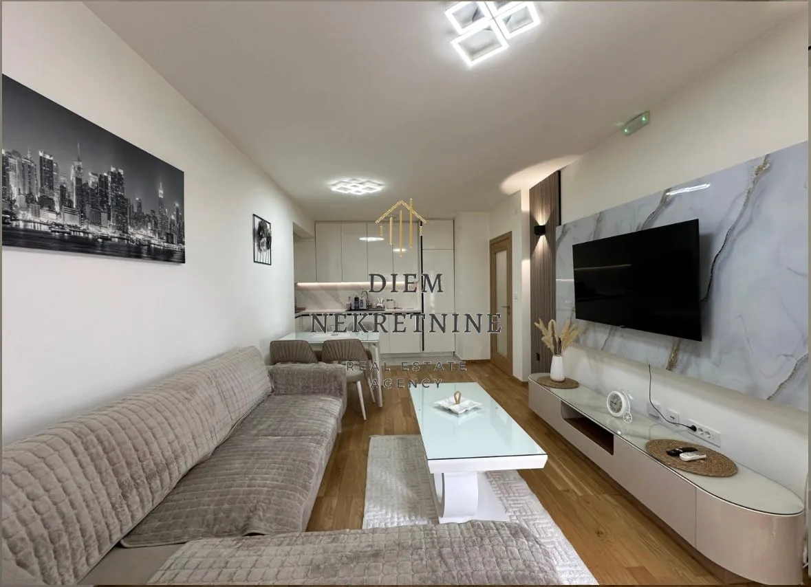 Izdavanje, jednosoban stan, 46m², City Kvart, Podgorica