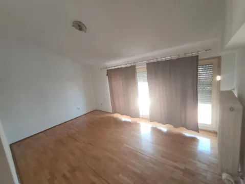 Prodaja, trosoban stan, 93m², Centar, Loznica - image 11