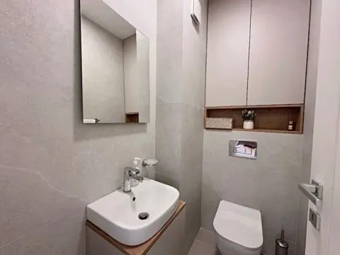 Izdavanje, dvosoban stan, 60m², Pobrežje, Podgorica - image 10