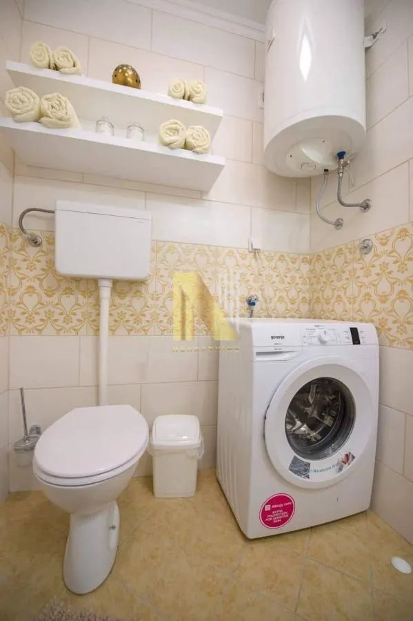 Izdavanje, jednosoban stan, 40m², Podbara, Novi Sad Sve Podlokacije