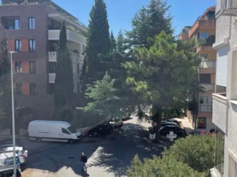 Rent, two bedroom apartment, 65m², Gorica C, Podgorica - image 8