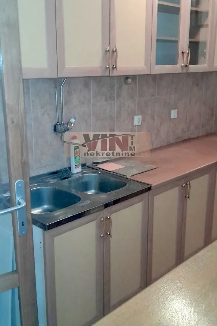 Izdavanje, trosoban stan, 85m², Altina, Beograd