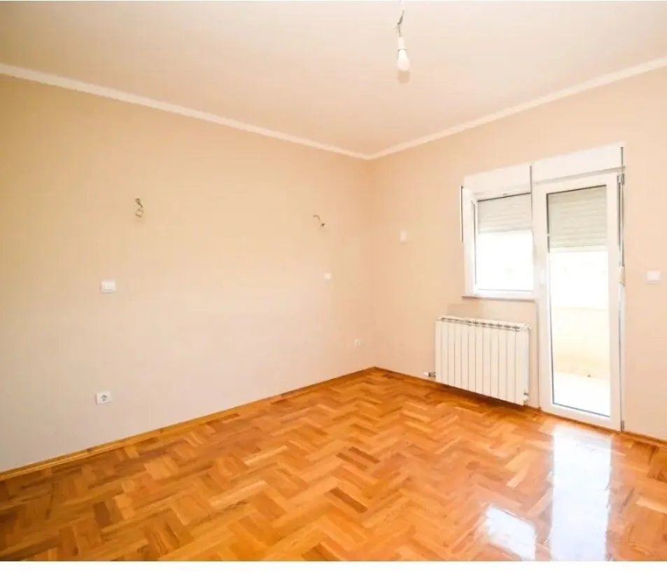 Prodaja, kuća, 369m², Donja Gorica, Podgorica