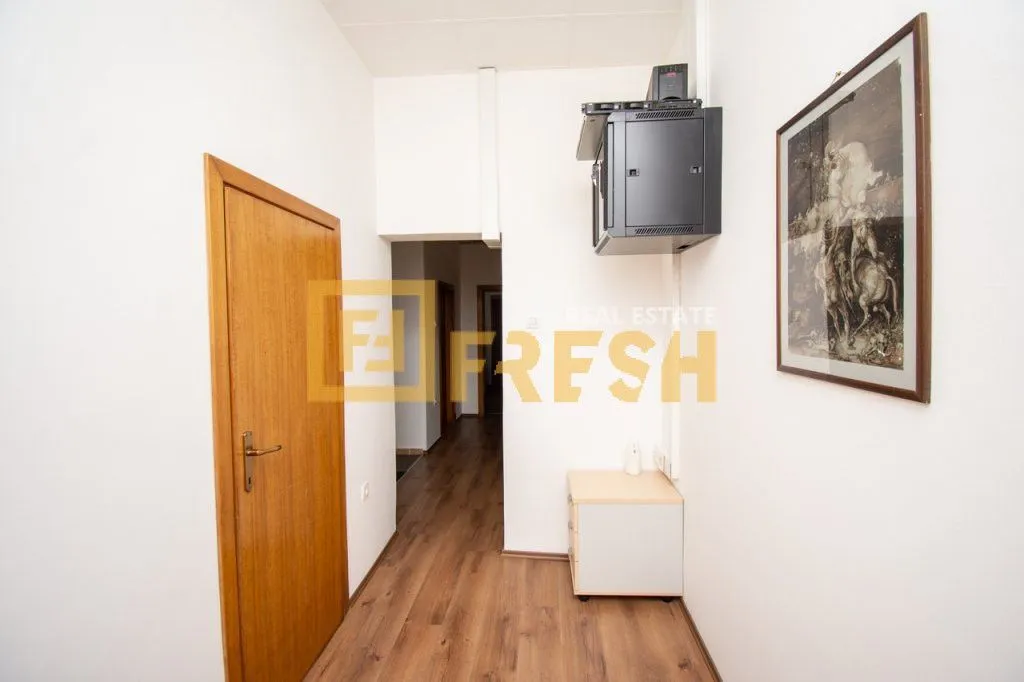 Sale, office space, 135m², Gintaš, Podgorica