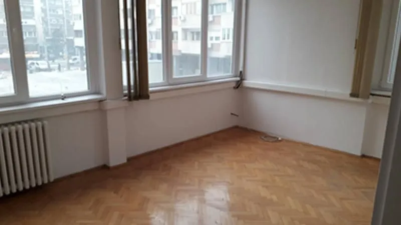 Izdavanje, poslovni prostor, 489m², Palilula Sve Podlokacije, Beograd