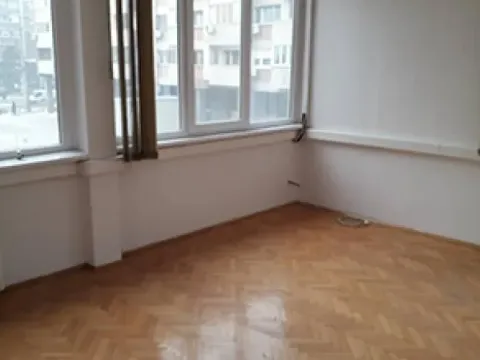 Izdavanje, poslovni prostor, 489m², Palilula Sve Podlokacije, Beograd