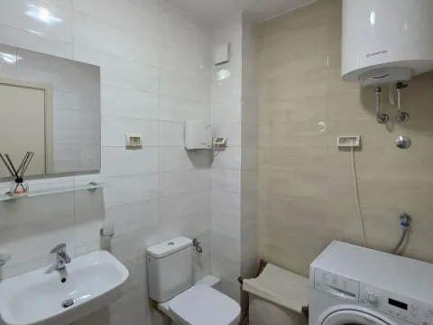 Izdavanje, dvosoban stan, 53m², Zabjelo, Podgorica - image 9