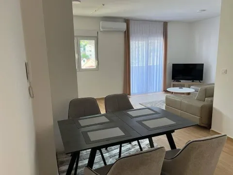 Rent, two bedroom apartment, 70m², Centar, Budva - image 7