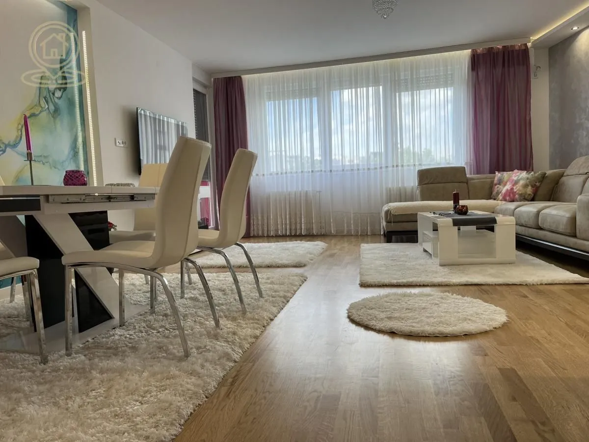 Prodaja, četvorosoban stan, 101m², Salajka, Novi Sad Sve Podlokacije