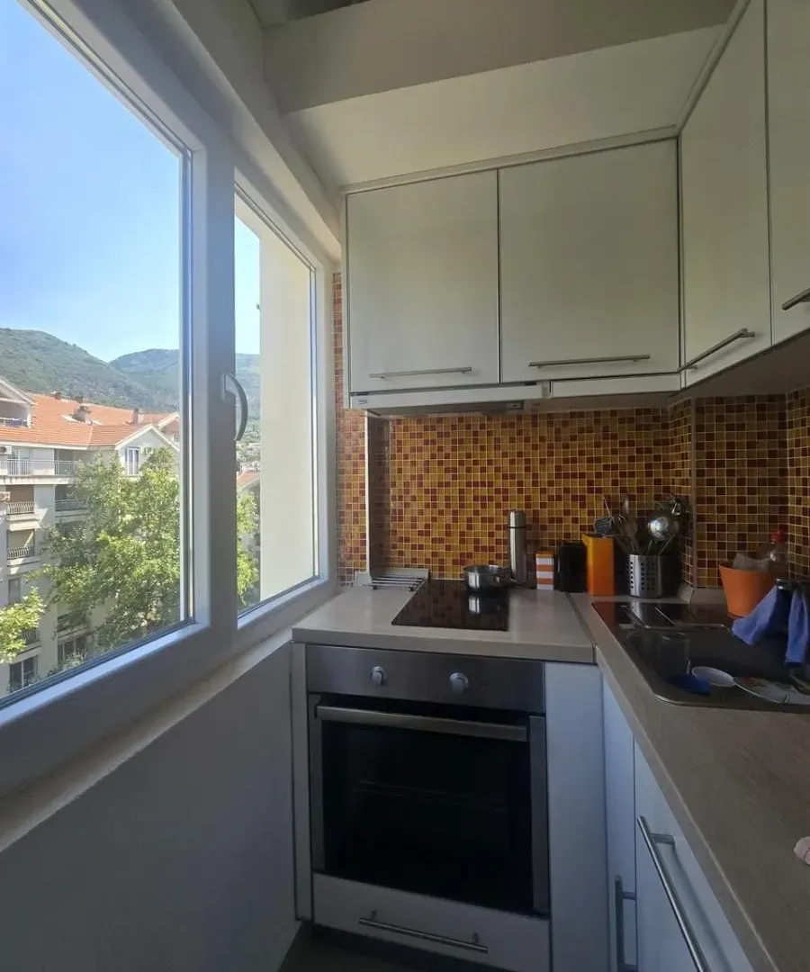 Prodaja, garsonjera, 34m², Centar, Tivat