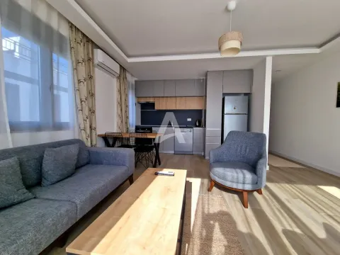 Izdavanje, stan, 93m2, Tivat Izdavanje, stan, 93m2, Tivat