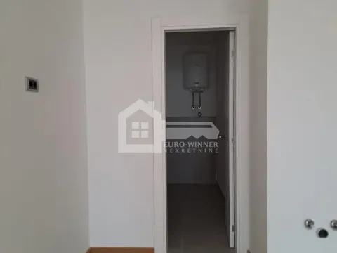 Prodaja, trosoban stan, 92m², Autokomanda, Voždovac Sve Podlokacije - image 8