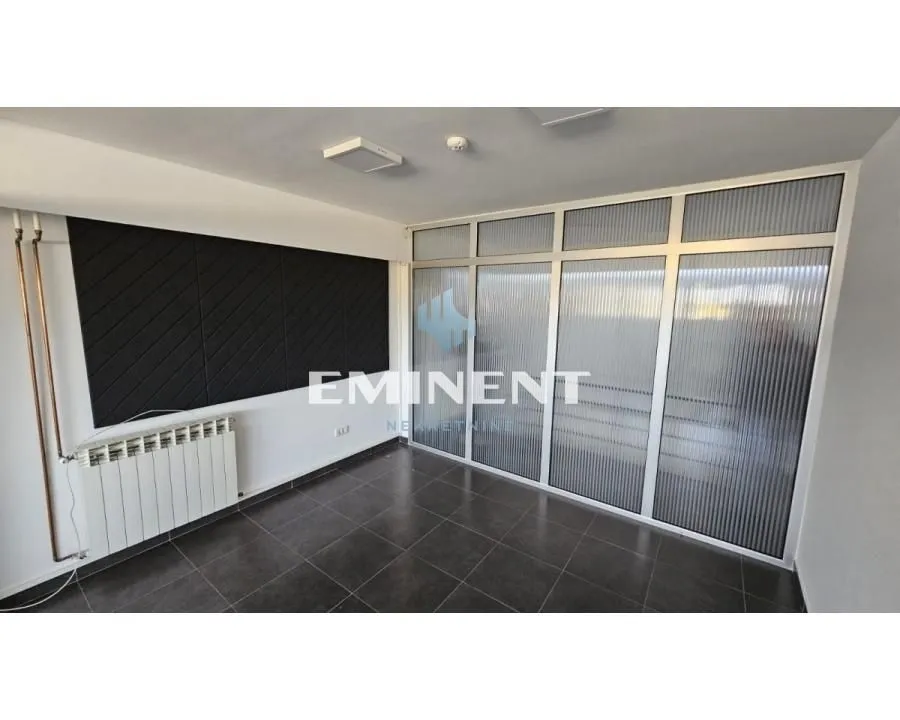 Rent, office space, 110m², Zemun Sve Podlokacije, Beograd