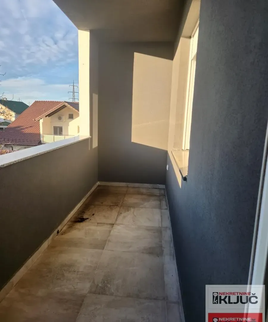 Prodaja, trosoban stan, 79m², Veternik, Novi Sad Sve Podlokacije