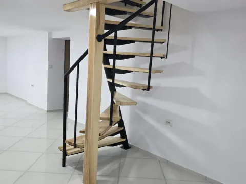 Izdavanje, poslovni prostor, 95m², Gorica C, Podgorica - image 21